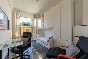 Apartment, 2 Bedrooms, Balcony | 2 bedrooms, desk, laptop workspace, bed sheets - JOIVY Family Flat Vicino al Mare a Genova Quinto (Genoa)