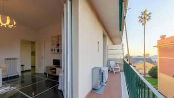 Apartment, 2 Bedrooms, Balcony | Balcony