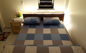 Hypo-allergenic bedding, down comforters, memory foam beds