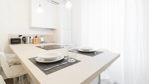 Apartment (1 Bedroom) | In-room dining - Italianway  - Vincenzo Monti 36 (Milan)