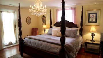 Boudoir King Suite | In-room safe, individually decorated, individually furnished