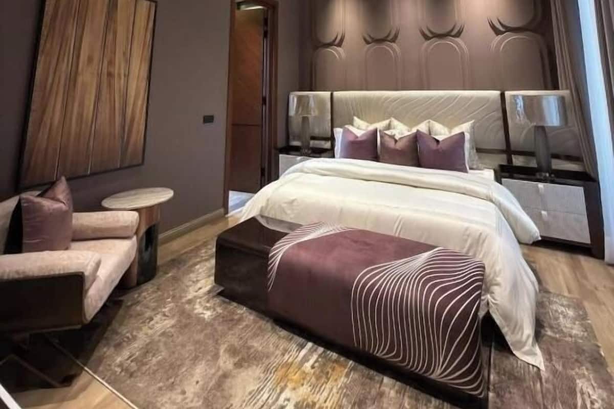 1 bedroom, premium bedding, minibar, in-room safe