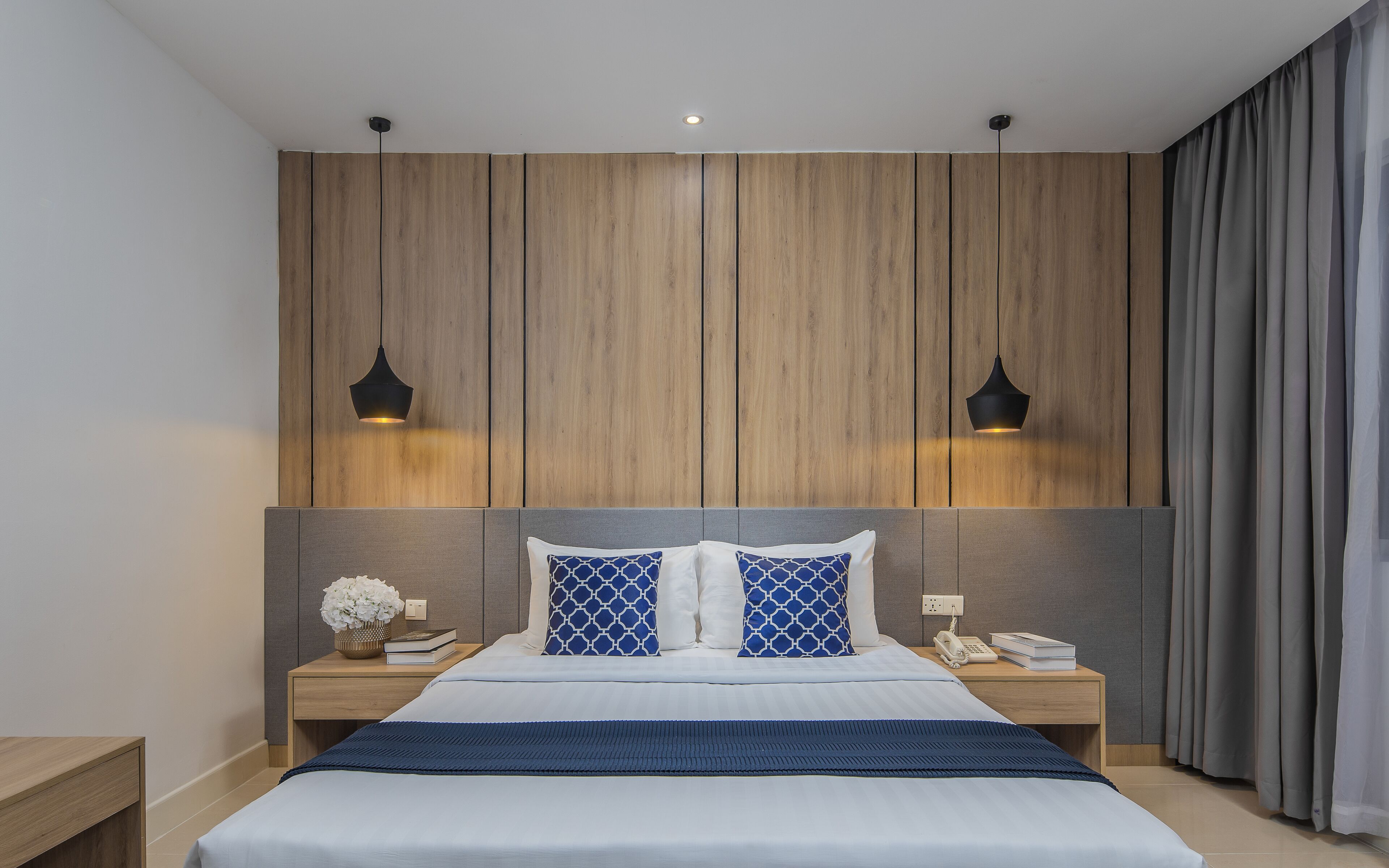 Dobbeltrom – superior | Minibar, safe på rommet, skrivebord og skrivebord for bærbar PC