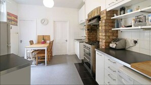 Apartment (1 Bedroom) | Private kitchen | Coffee/tea maker, fridge, microwave, oven - Rustic 1 Bedroom Garden Apartment in the Heart of East London (London)