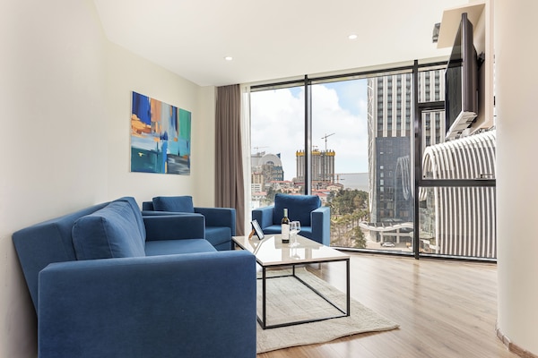 1 Bedroom Park Panorama | Living area