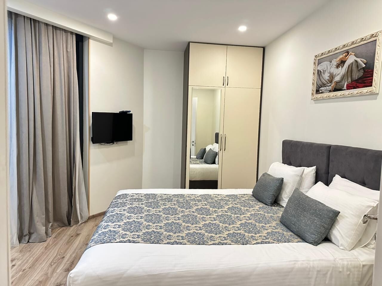 Junior appartement | Een bureau, geluiddichte muren, een strijkplank/strijkijzer, gratis wifi