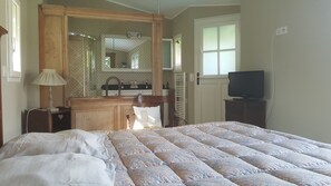 Individually decorated, individually furnished, iron/ironing board