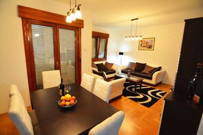 Classic Apartment, 1 Queen Bed with Sofa bed, Non Smoking, City View | Living area | LCD TV - Hana Apartment (Tivat)