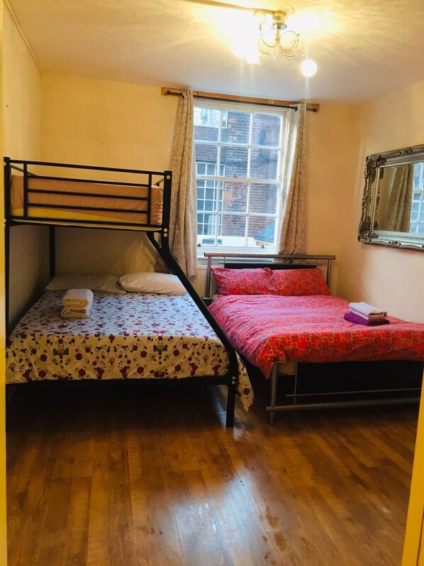 Basic Apartment - Whole flat in Shoreditch up to 7 ppl (London)
