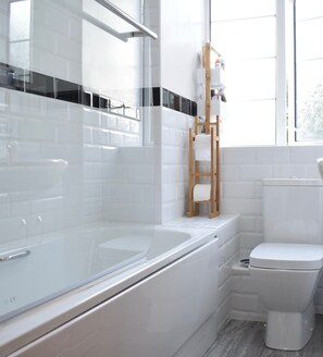 Bathroom - Spacious 2 Bedroom Apartment in Greenwich (London)