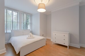 3 bedrooms, iron/ironing board, free WiFi
