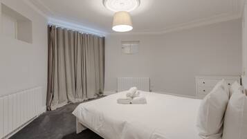 3 bedrooms, iron/ironing board, free WiFi