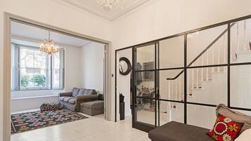 House (4 Bedrooms) | Living room | 20-inch TV with digital channels