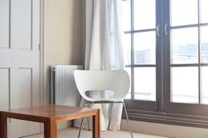 2 bedrooms, iron/ironing board, free WiFi