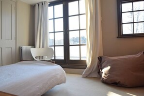2 bedrooms, iron/ironing board, free WiFi - 2 Bedroom House in the Heart of Angel (London)