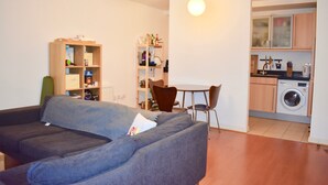 Living area - Cosy 1 Bedroom Apartment In Heart Of City Centre (Dublin)