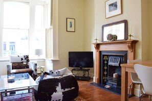 Appartement (2 Bedrooms) | Salle de séjour
