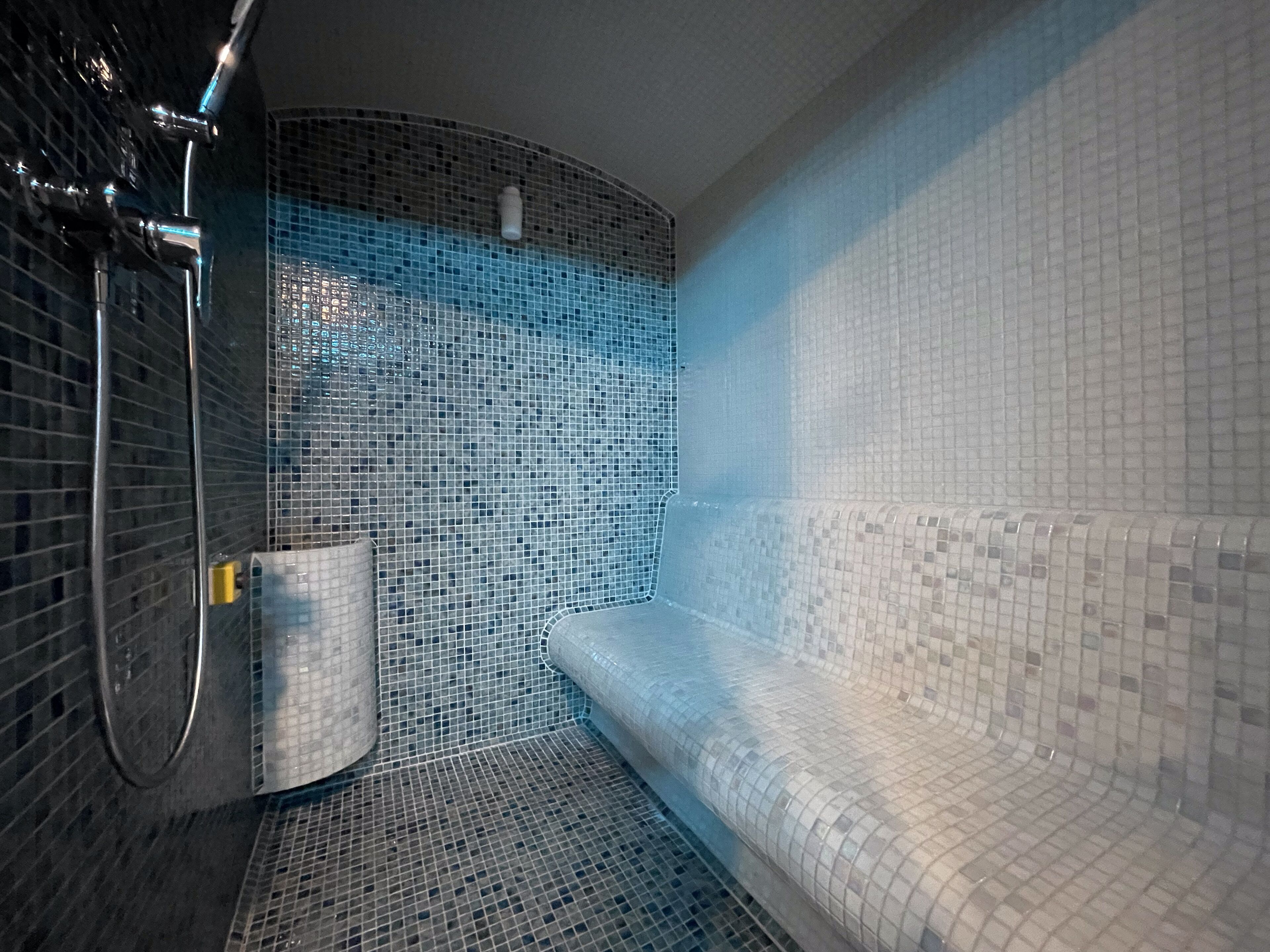 steam room