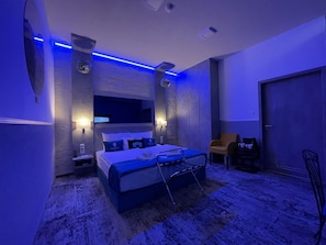 1 bedroom, in-room safe, blackout drapes, soundproofing