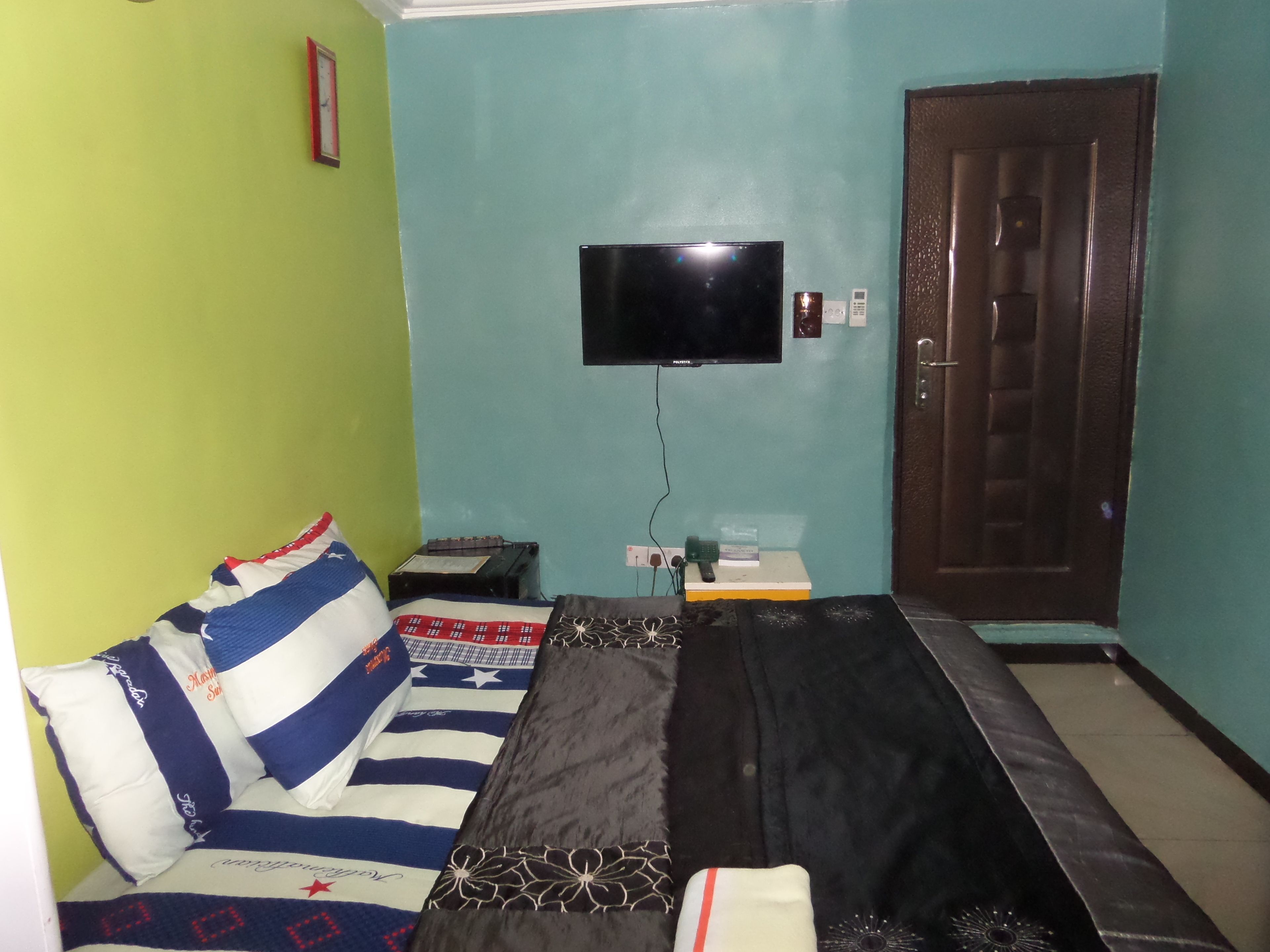 Minibar, desk, laptop workspace, blackout curtains
