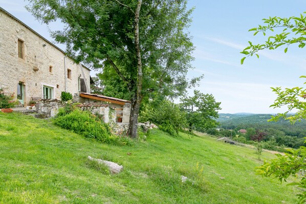 Enceinte de lâhĂ©bergement