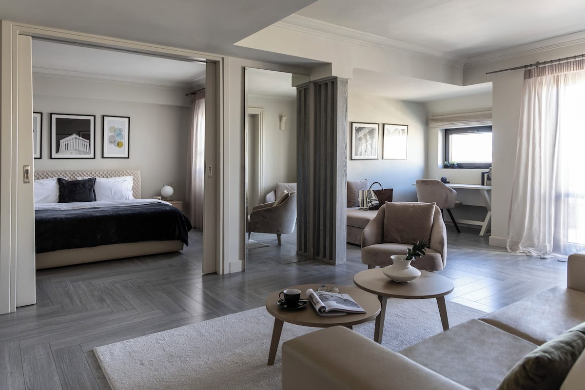 Master Suite 61 | 1 slaapkamer, luxe beddengoed, een bureau, geluiddichte muren