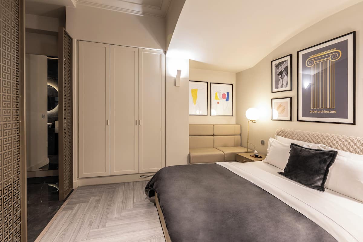 Double Room 11 | 1 slaapkamer, luxe beddengoed, een bureau, geluiddichte muren