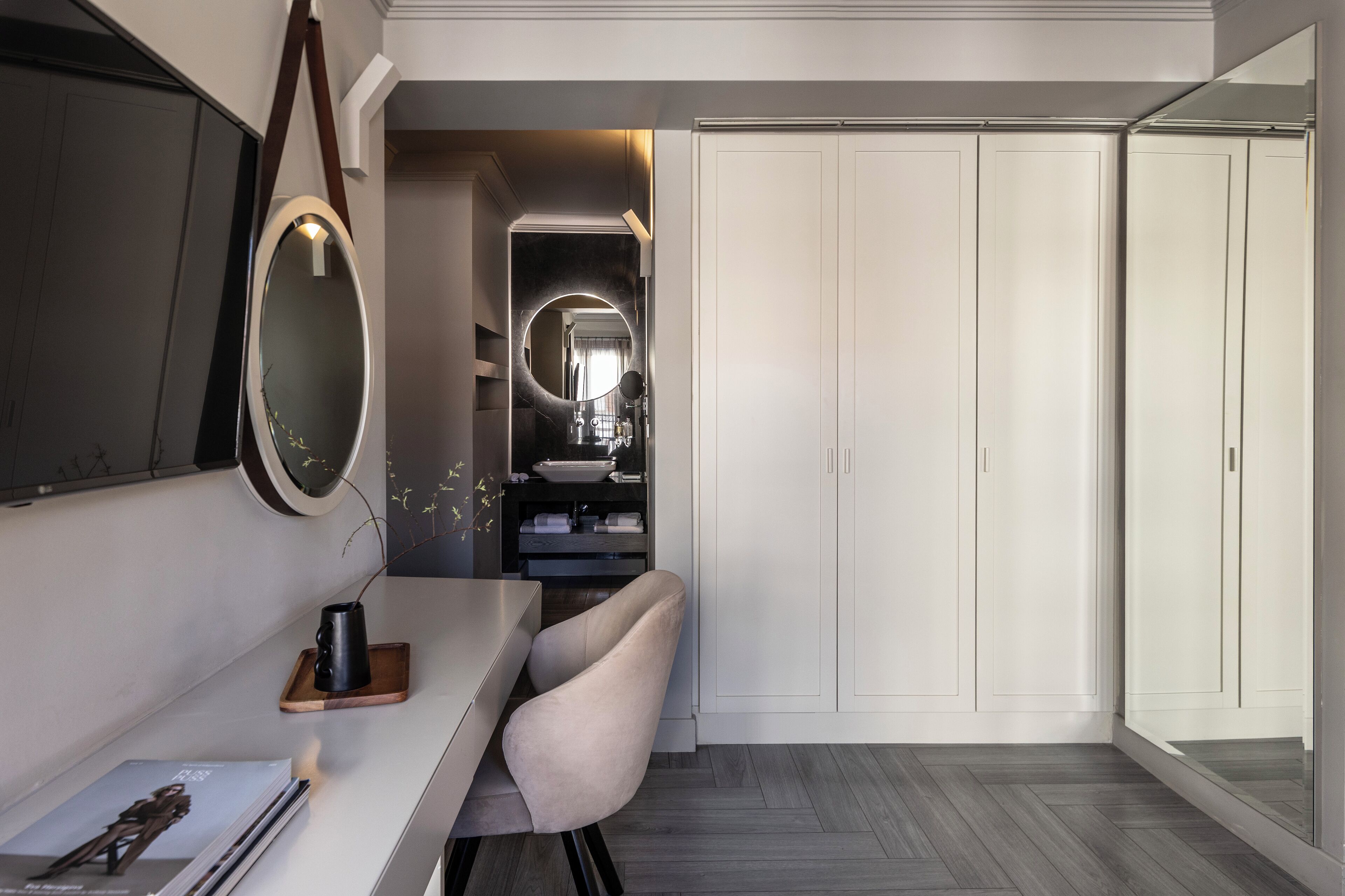 executive room with big balcony 42 | 1 bedroom, premium bedding, desk, soundproofing