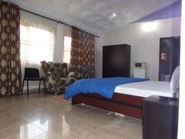 Free WiFi, bed sheets