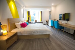 Elite Double Room, Non Smoking | Desk, blackout drapes, soundproofing, free WiFi