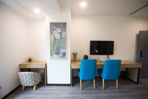 Family Room, Non Smoking | Room amenity