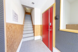 Staircase - Guest House ICHIKA (Kyoto)