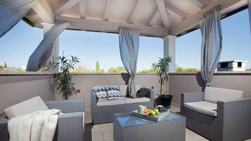 Villa, 4 Schlafzimmer, eigener Pool (Divina) | Terrasse/Patio