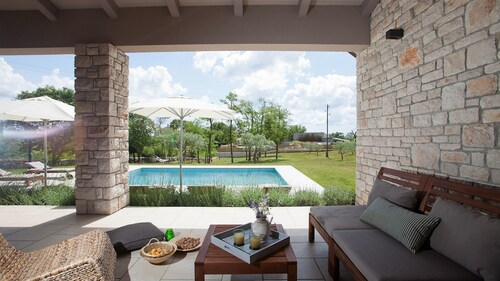 Villa Astarea & Divina