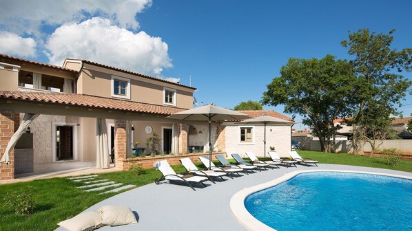 Exterior - Villa Astarea & Divina (Marcana)