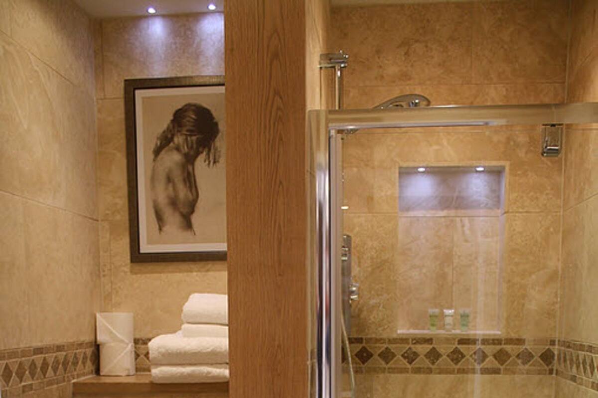 Doppelzimmer zur Einzelnutzung | Badezimmer