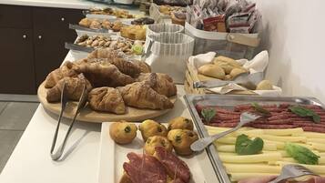 Gratis frukostbuffé varje dag