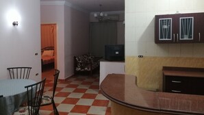 Flat-screen TV - 2 Bedrooms at Heart of Hurghada (Hurghada)