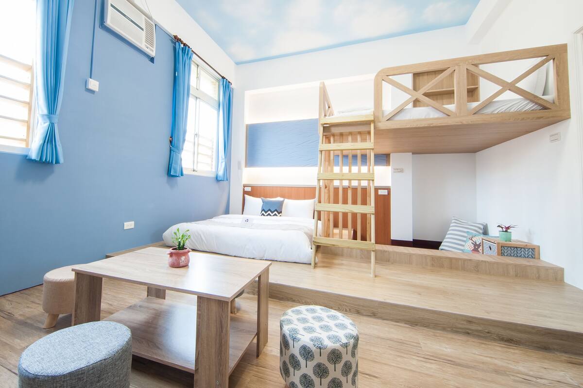 Classic Room, 2 Double Beds | Desk, rollaway beds, free WiFi