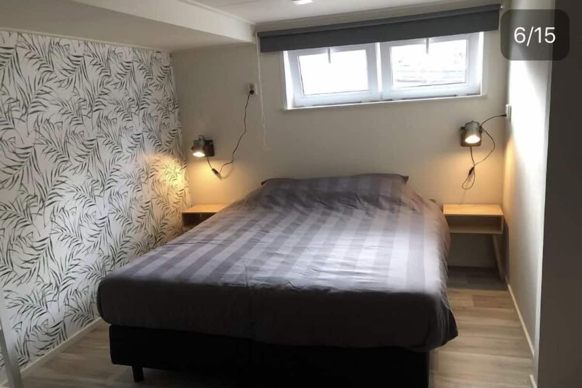 Deluxe Apartment | Blackout curtains, iron/ironing board, cots/infant beds, free WiFi