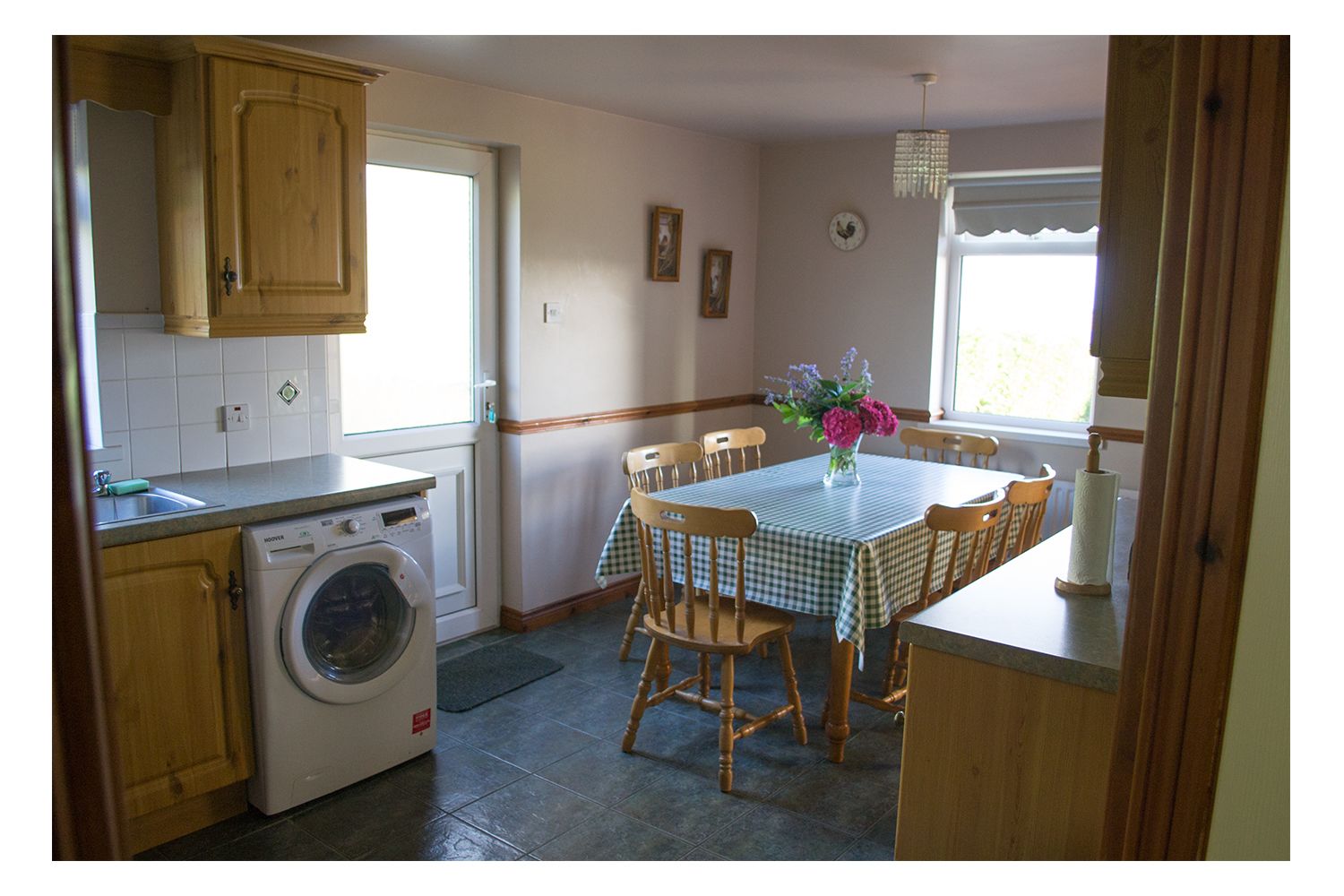 Cottage, 3 Bedrooms | Private kitchen | Fridge, microwave, oven, stovetop
