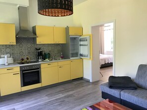 Deluxe Apartment, 1 Bedroom (Goor) | Private kitchen | Fridge, oven, stovetop, dishwasher - Arkona 3 (Putgarten)