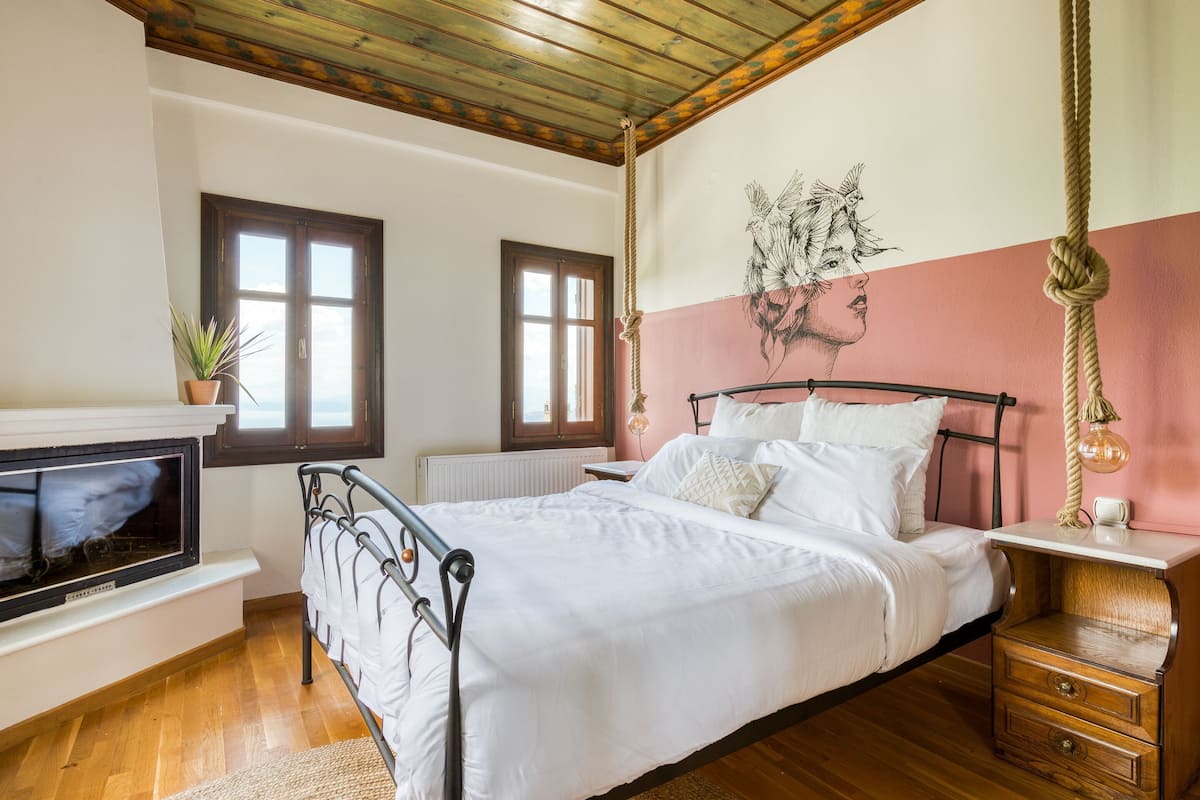 Standard Room with Fireplace | Desk, laptop workspace, WiFi (free), individually decorated