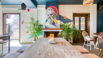 تفاصيل الفندق من الداخل