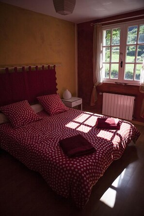 Double Room (Trascatel) | Individually decorated, individually furnished, soundproofing - Auberge De La Vallée (Saint-Jean-de-Bueges)