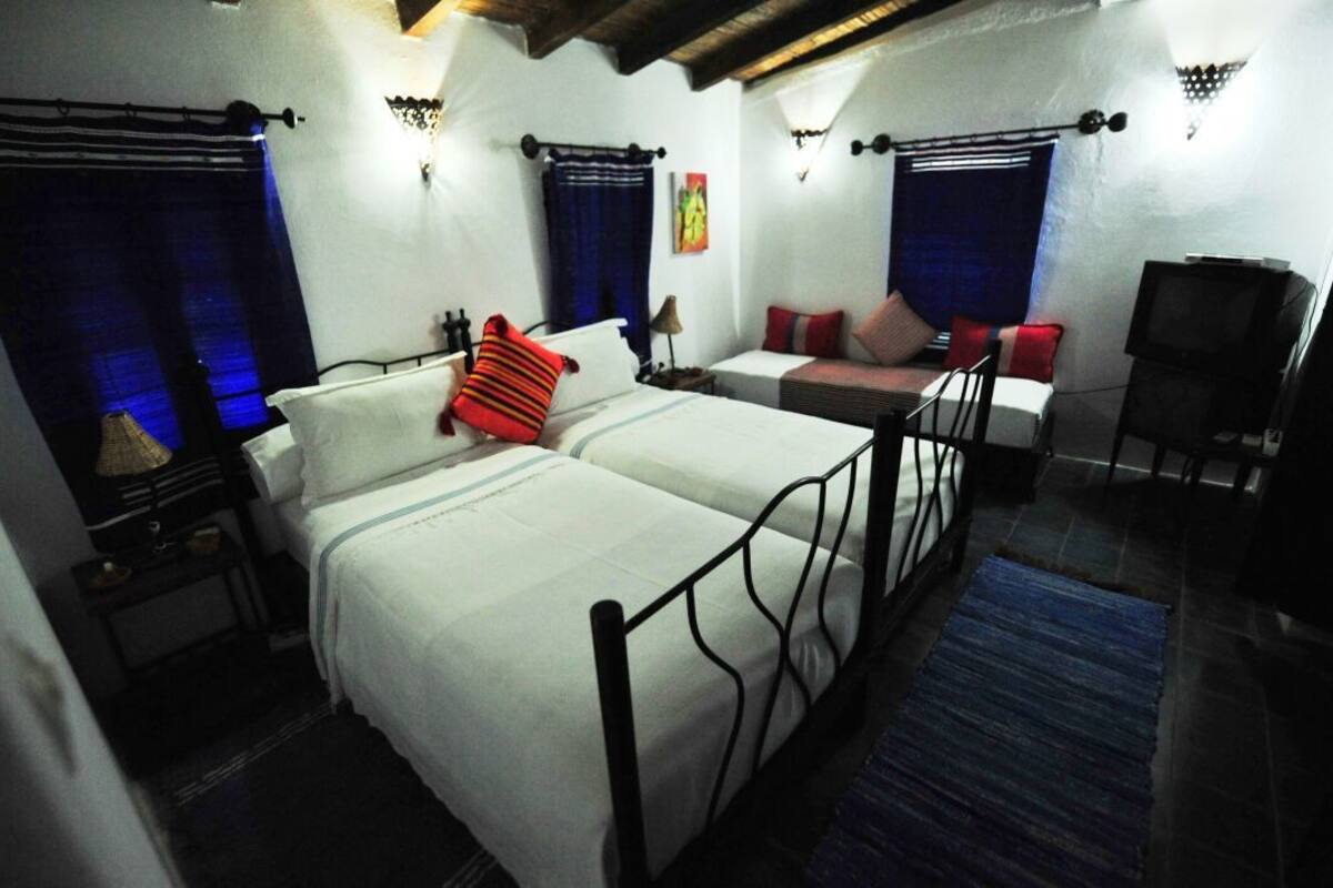 Comfort Room | 1 bedroom, minibar, bed sheets