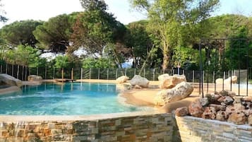 2 outdoor pools, open 10:00 AM to 8:00 PM, pool loungers