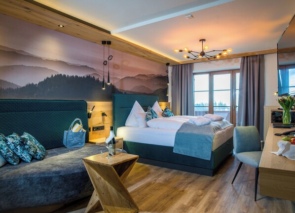 Comfort Double Room | Hypo-allergenic bedding, in-room safe, desk, blackout drapes