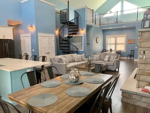 The Pavilion at South Haven: Poolside Oasis & Steps to Private Beach!