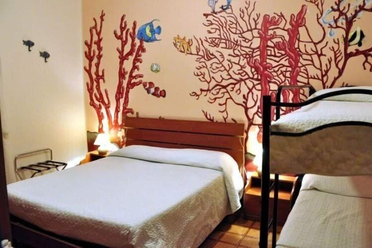 Quadruple Room | In-room safe, free WiFi
